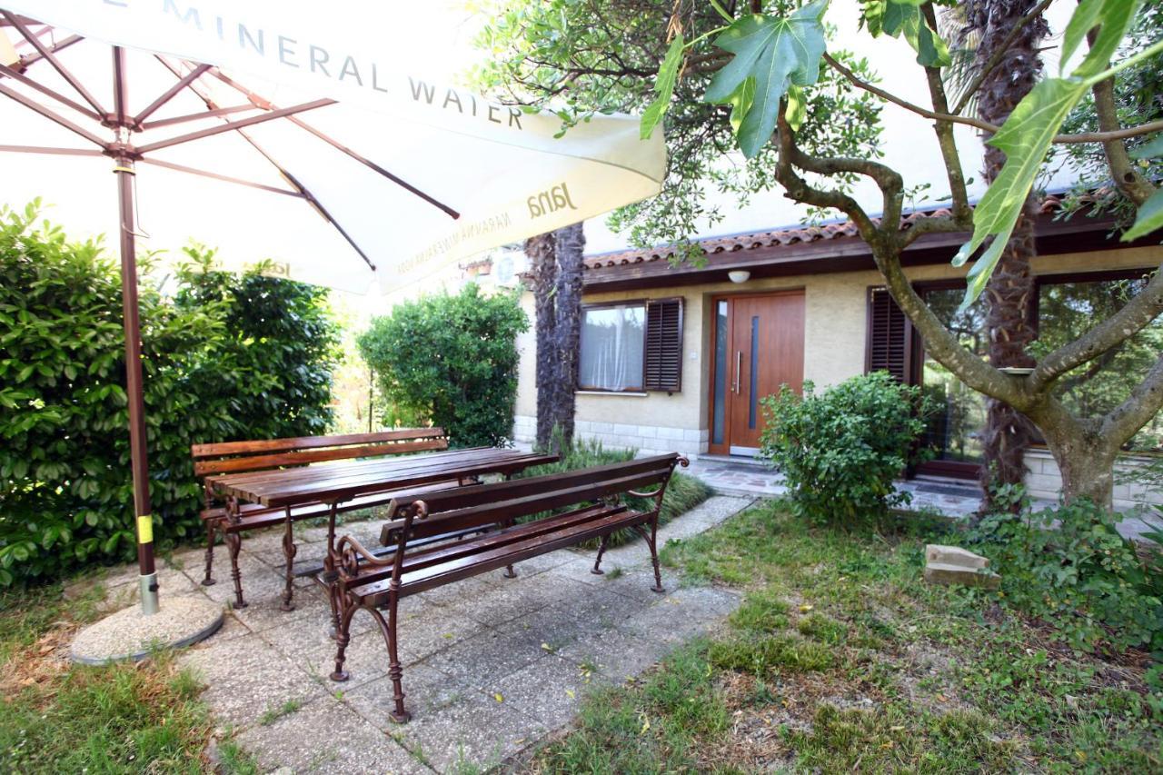Apartament Jozef's - Stylish Retreat In