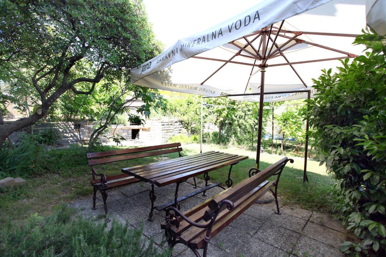Jozef's - Stylish Retreat In *