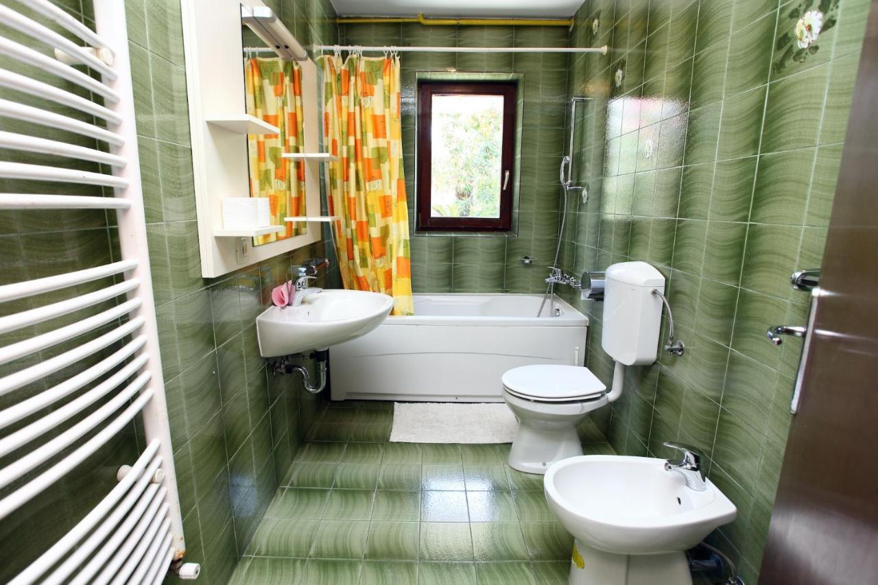 Jozef's - Stylish Retreat In Apartament
